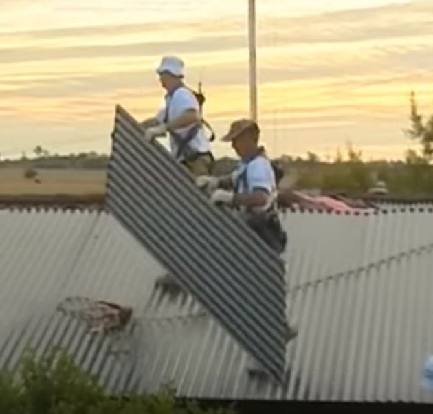 Stepping on corrugated roof